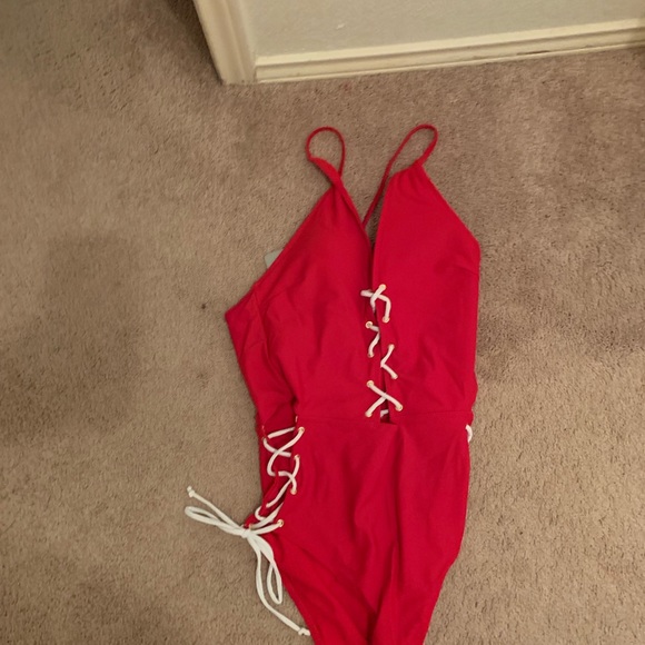 Swimsuit - Picture 2 of 4